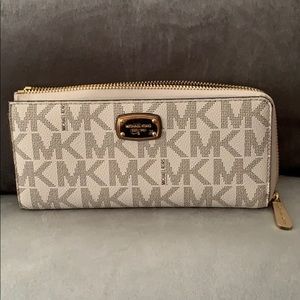 MK wallet